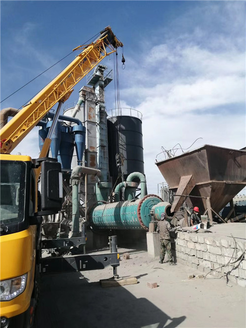 中山区设备搬运等各类工程项目中，吊车起着关键作用