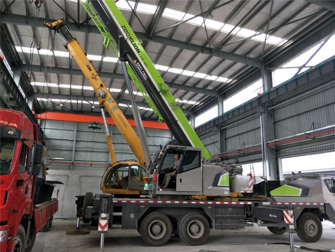 中山区高空车出租需要注意哪些安全事项？