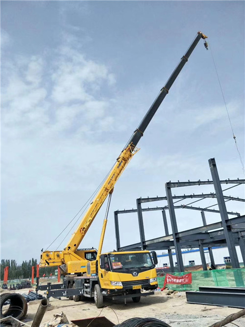 中山区超高层建筑钢结构吊装案例